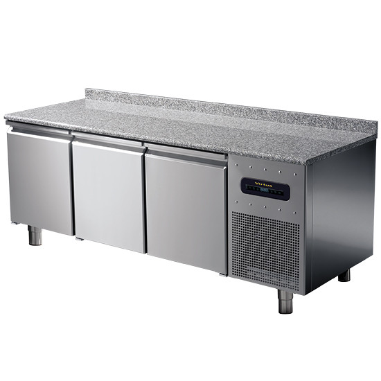 Bäckereitiefkühltisch 3-türig 600x400 mm mit Granitarbeitsplatte und Aufkantung